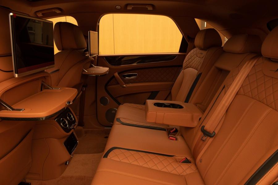 Интерьер Bentley Bentayga Speed Centenary Specifications 2020 года  (UAE) (фото 9 из 10)